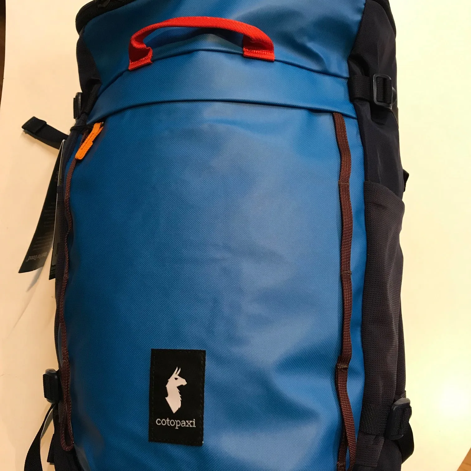 Men's Cotopaxi | Torre 24L Bucket pack Cada Dia | Saltwater