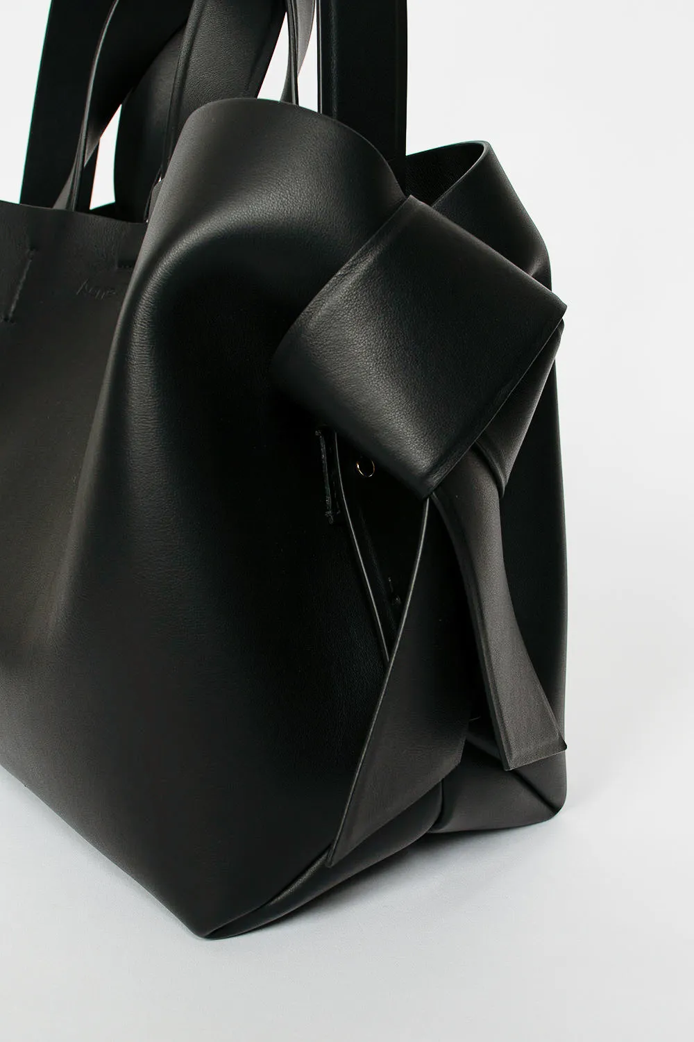 Musubi Midi Tote Black