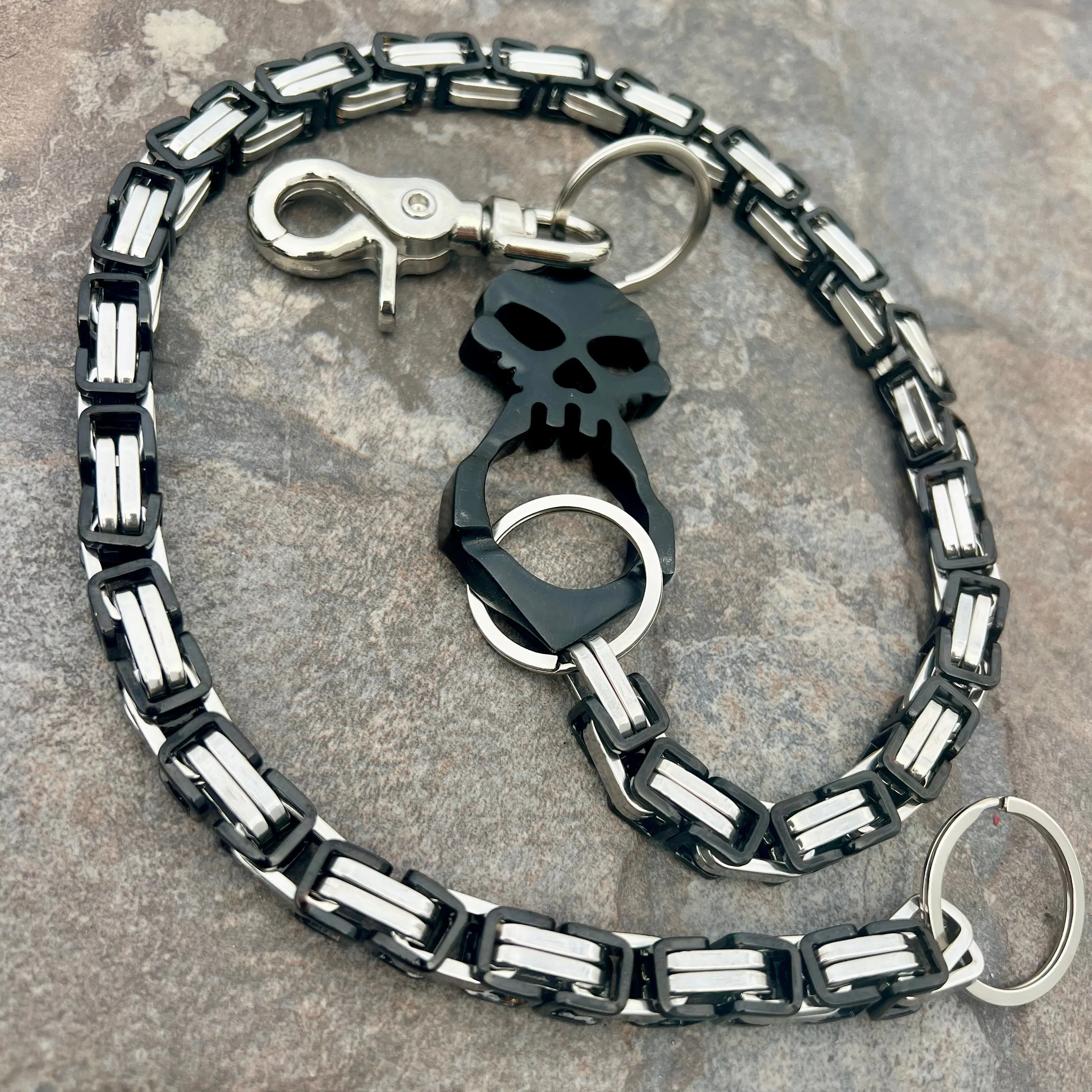 One Finger Ring Black Wallet Chain - Black & Silver Daytona Heritage - WC047H